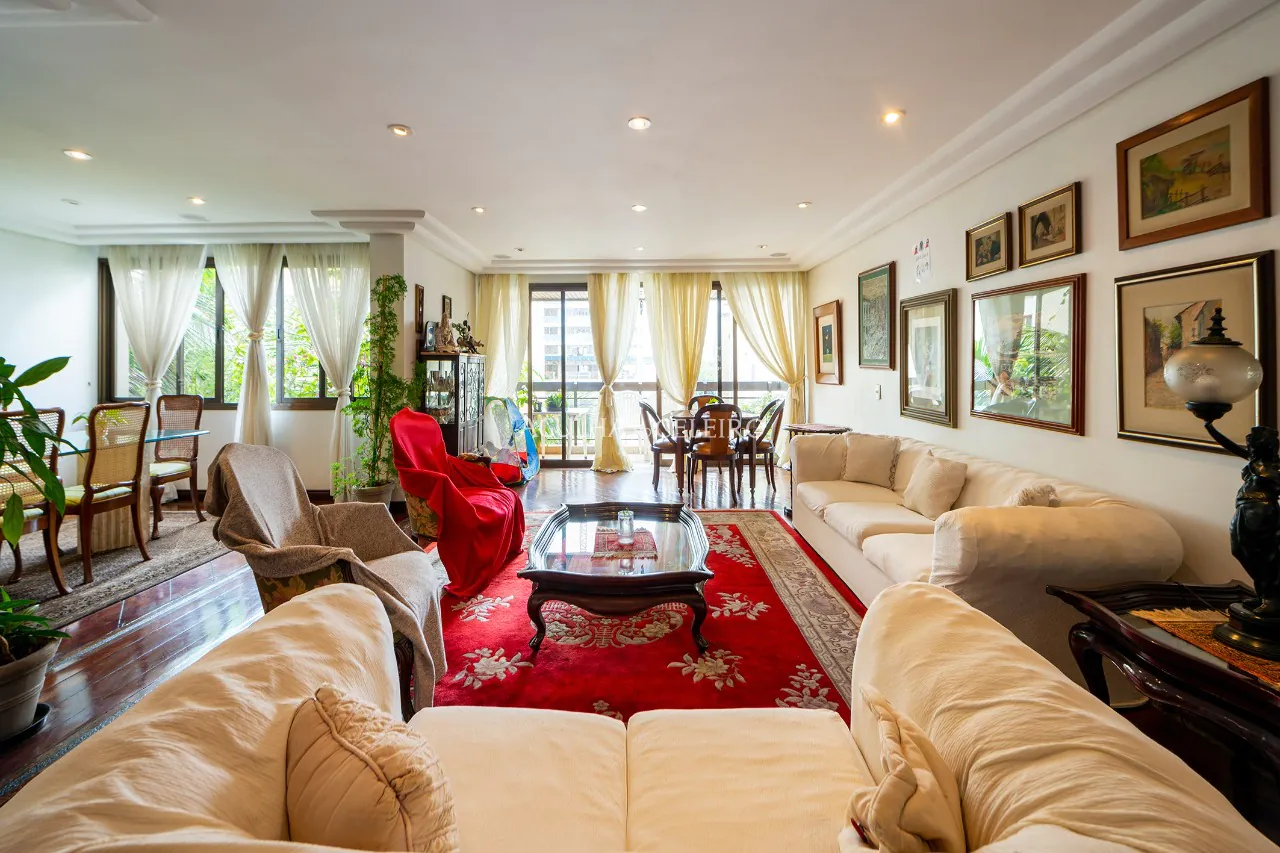 Apartamento situado em prédio com lazer e boa localização à venda no Itaim – AP5782