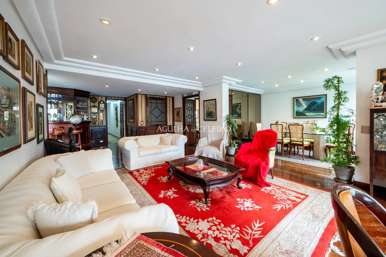 Apartamento situado em prédio com lazer e boa localização à venda no Itaim – AP5782