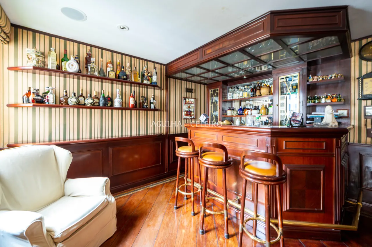 Apartamento situado em prédio com lazer e boa localização à venda no Itaim – AP5782