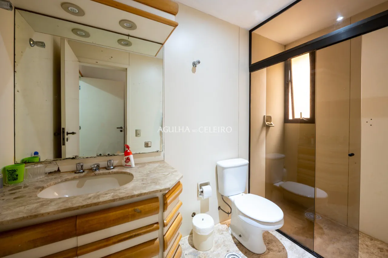 Apartamento situado em prédio com lazer e boa localização à venda no Itaim – AP5782