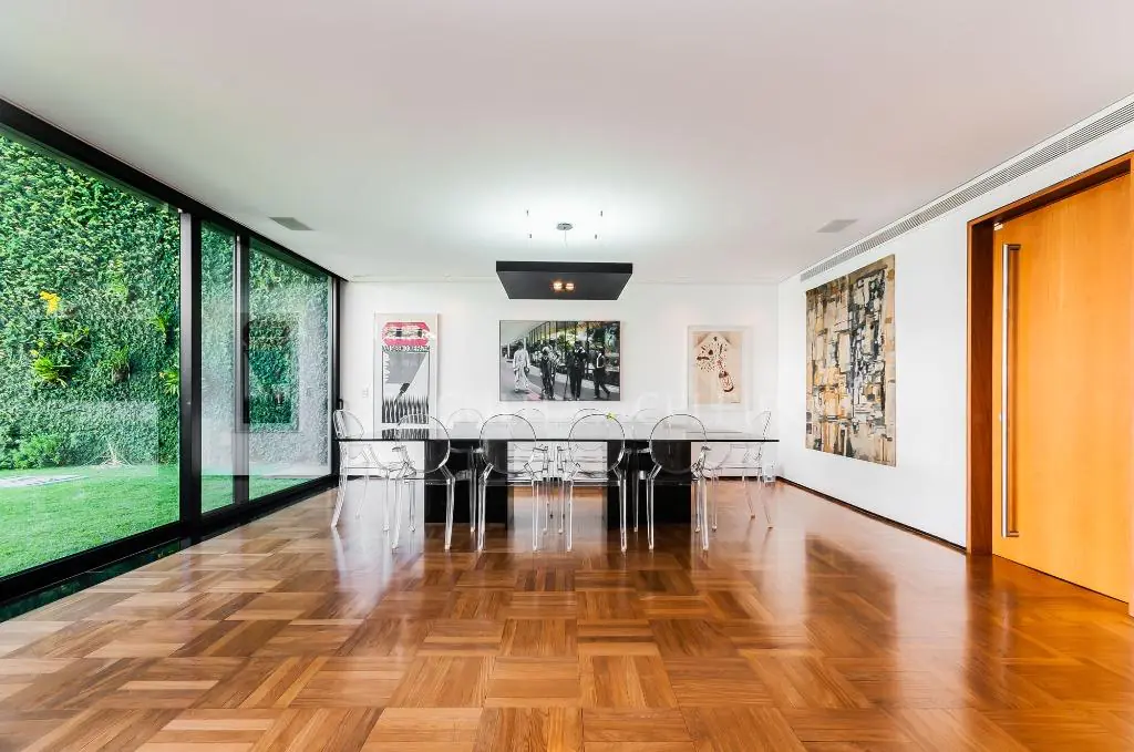 Venda/Jardim Luzitânia: Casa moderna e ampla com total segurança! – CA0445