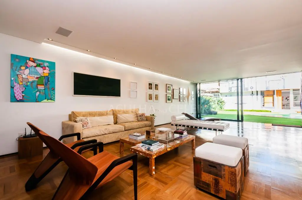 Venda/Jardim Luzitânia: Casa moderna e ampla com total segurança! – CA0445