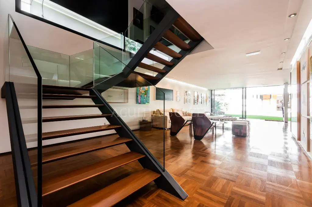 Venda/Jardim Luzitânia: Casa moderna e ampla com total segurança! – CA0445