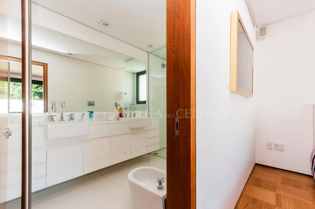 Venda/Jardim Luzitânia: Casa moderna e ampla com total segurança! – CA0445