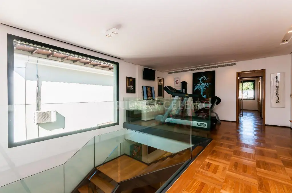 Venda/Jardim Luzitânia: Casa moderna e ampla com total segurança! – CA0445