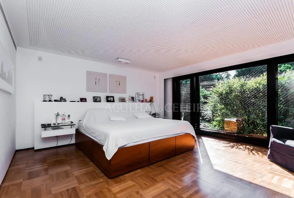 Venda/Jardim Luzitânia: Casa moderna e ampla com total segurança! – CA0445