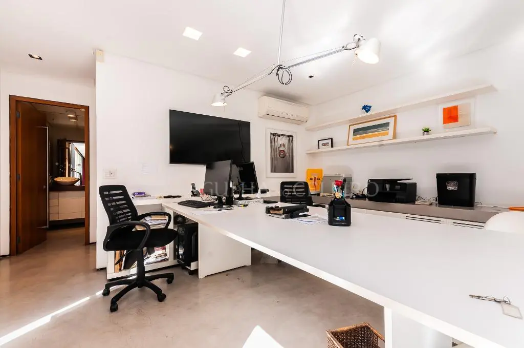 Venda/Jardim Luzitânia: Casa moderna e ampla com total segurança! – CA0445