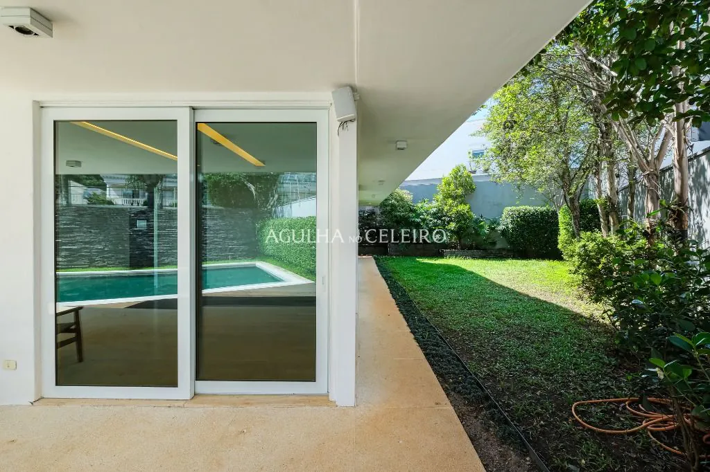 Venda/Jardim Luzitania: Casa Especial a passos do parque! – CA1252