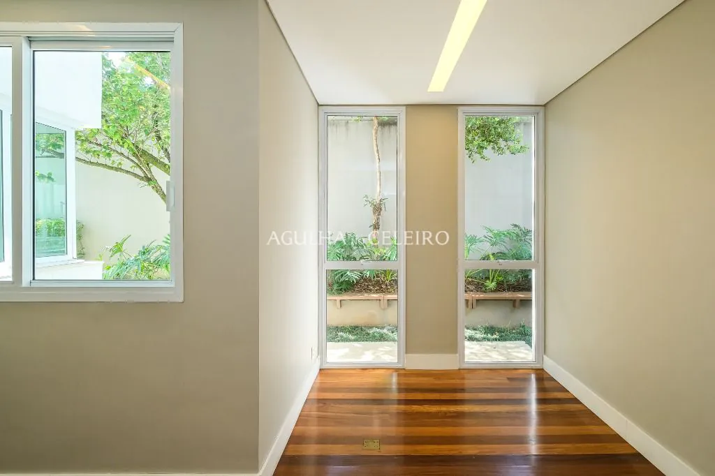 Venda/Jardim Luzitania: Casa Especial a passos do parque! – CA1252