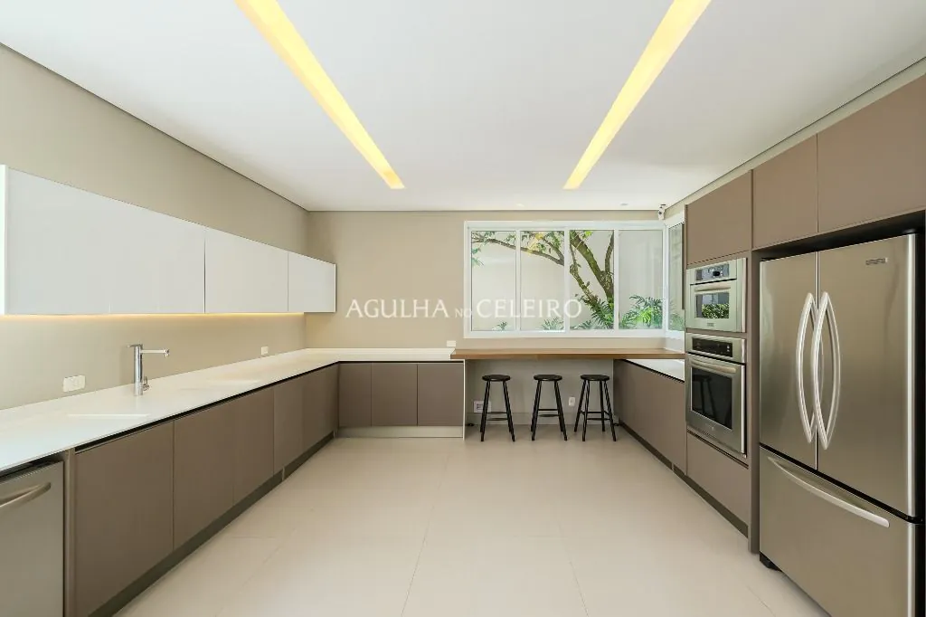 Venda/Jardim Luzitania: Casa Especial a passos do parque! – CA1252