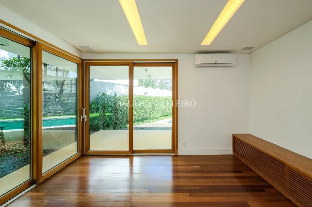 Venda/Jardim Luzitania: Casa Especial a passos do parque! – CA1252