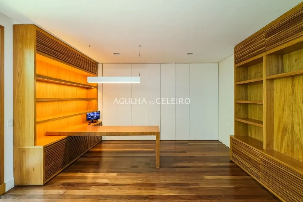 Venda/Jardim Luzitania: Casa Especial a passos do parque! – CA1252