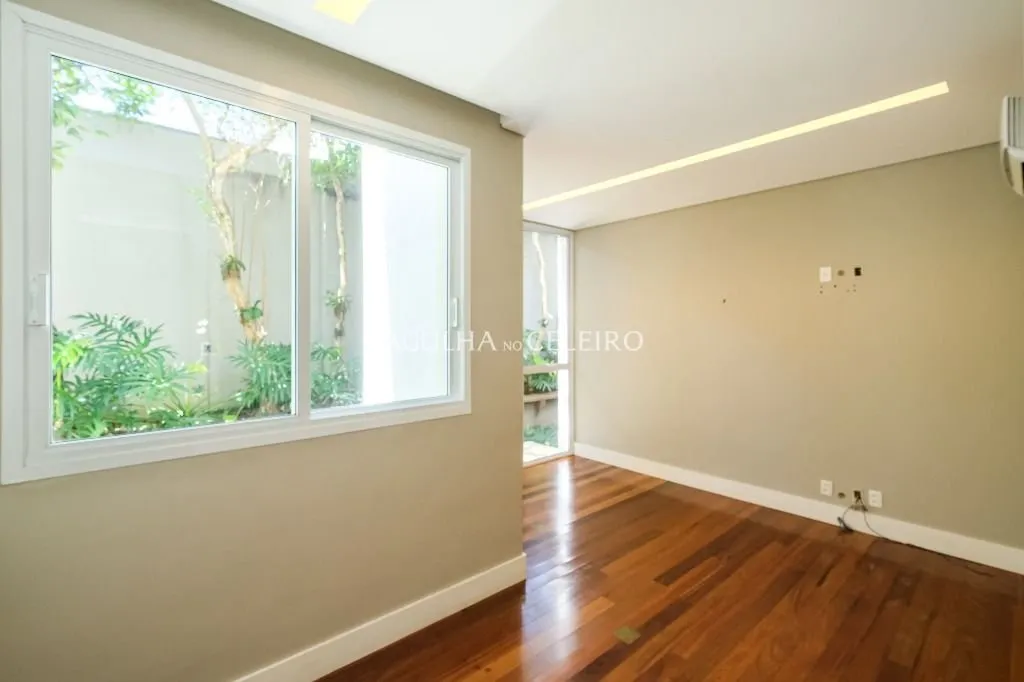 Venda/Jardim Luzitania: Casa Especial a passos do parque! – CA1252