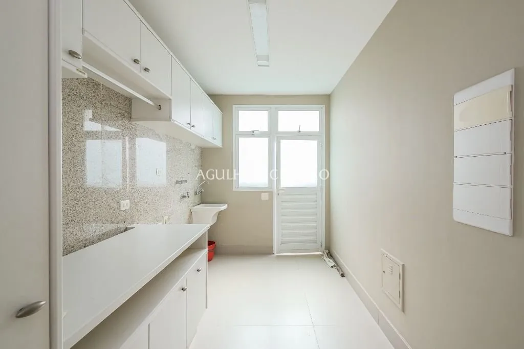 Venda/Jardim Luzitania: Casa Especial a passos do parque! – CA1252