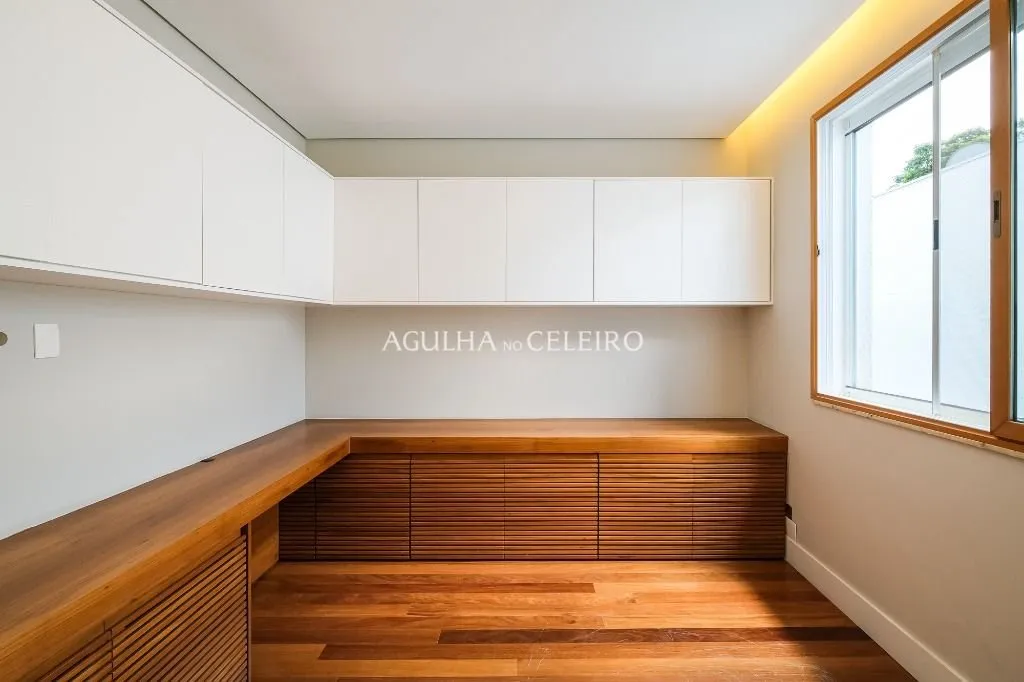 Venda/Jardim Luzitania: Casa Especial a passos do parque! – CA1252