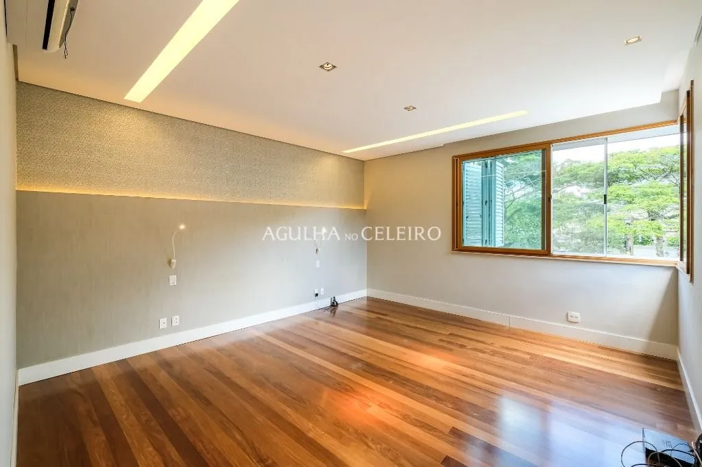 Venda/Jardim Luzitania: Casa Especial a passos do parque! – CA1252