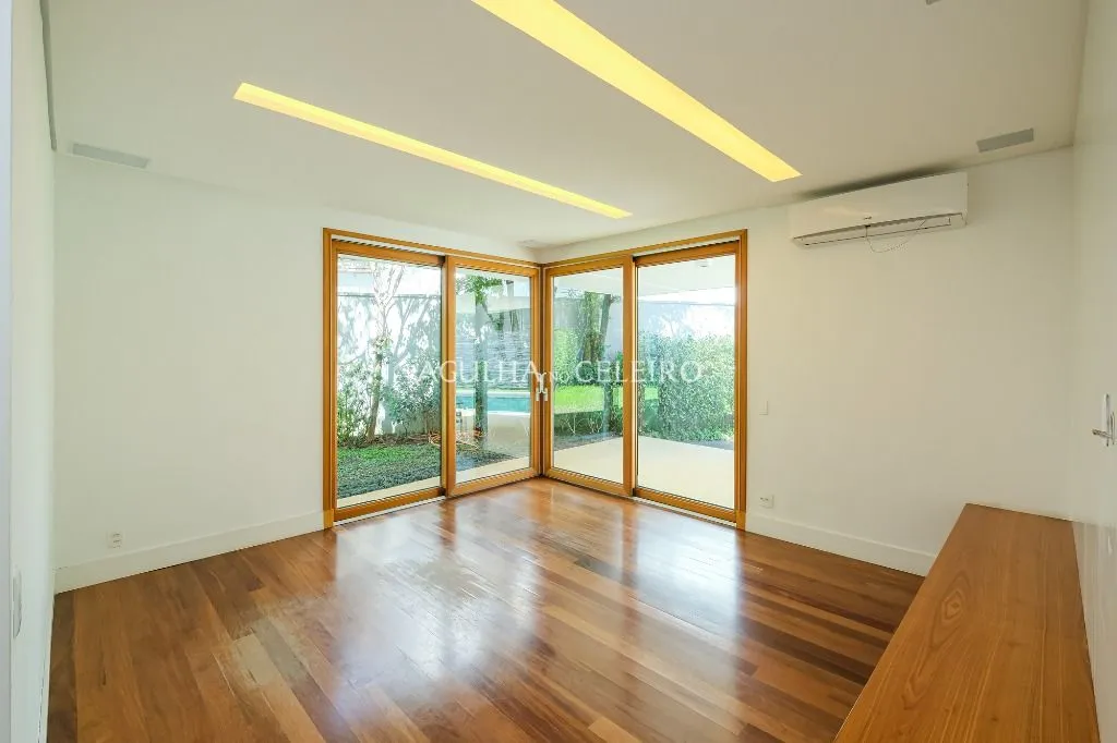 Venda/Jardim Luzitania: Casa Especial a passos do parque! – CA1252