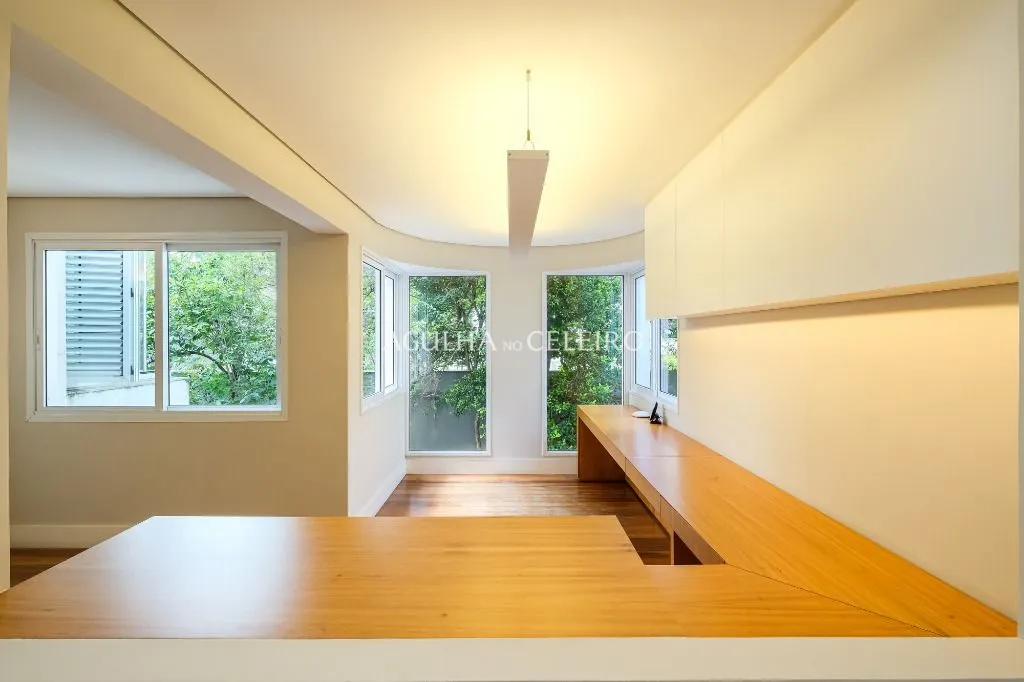 Venda/Jardim Luzitania: Casa Especial a passos do parque! – CA1252