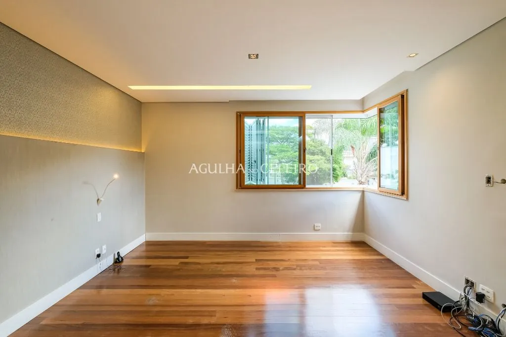 Venda/Jardim Luzitania: Casa Especial a passos do parque! – CA1252