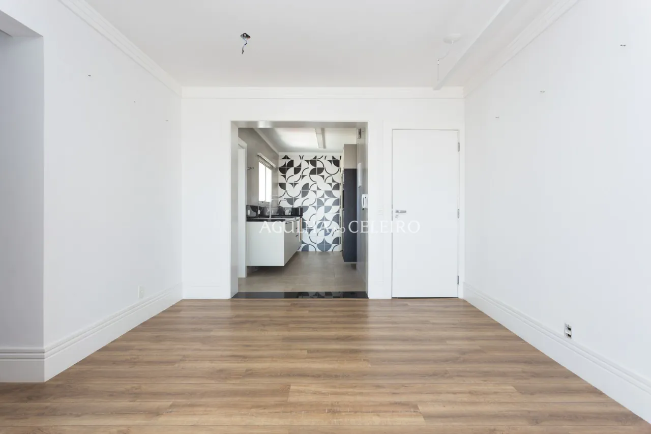 Venda/Moema: Vista Livre e piscina! – CO0575