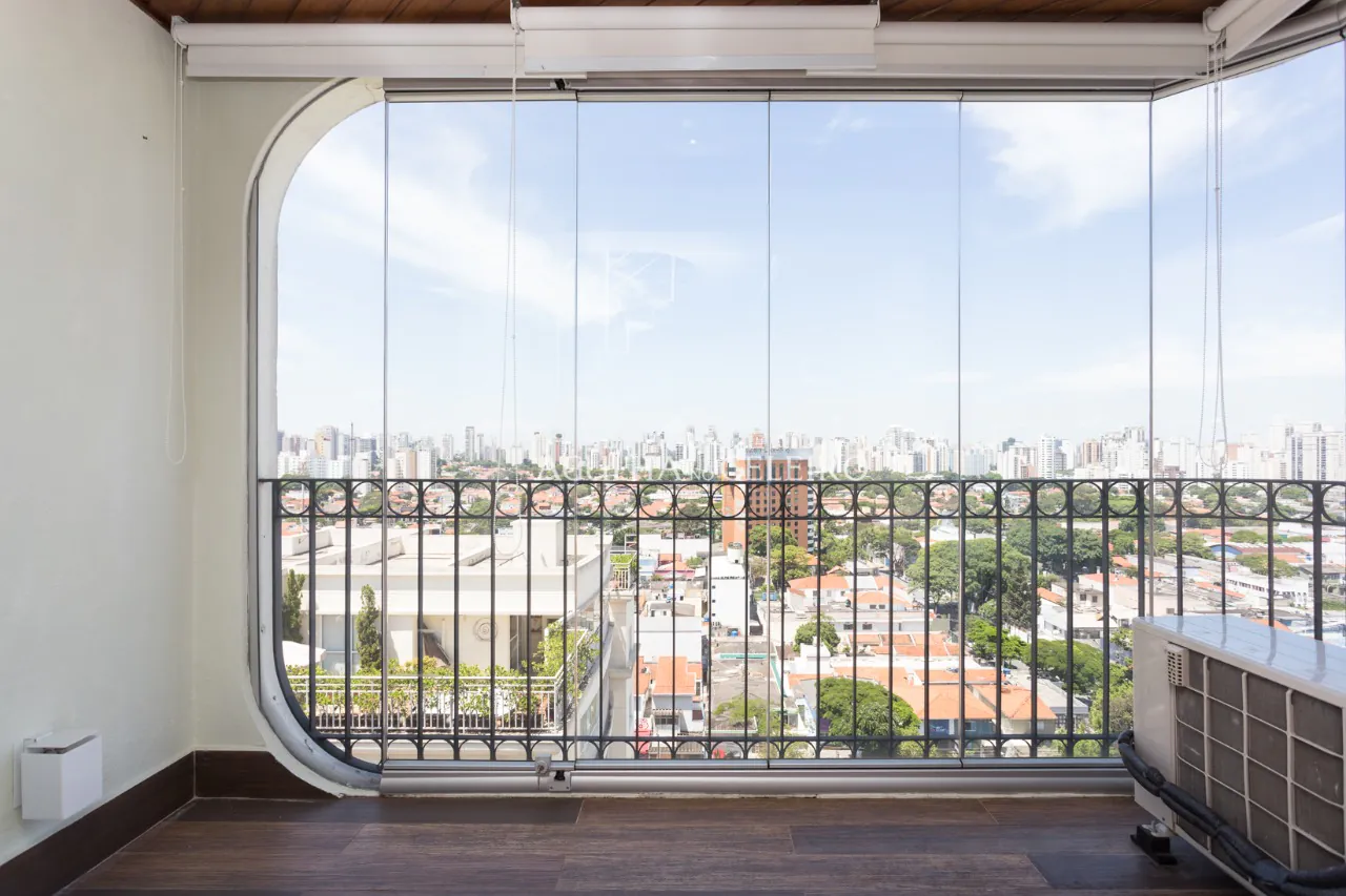 Venda/Moema: Vista Livre e piscina! – CO0575