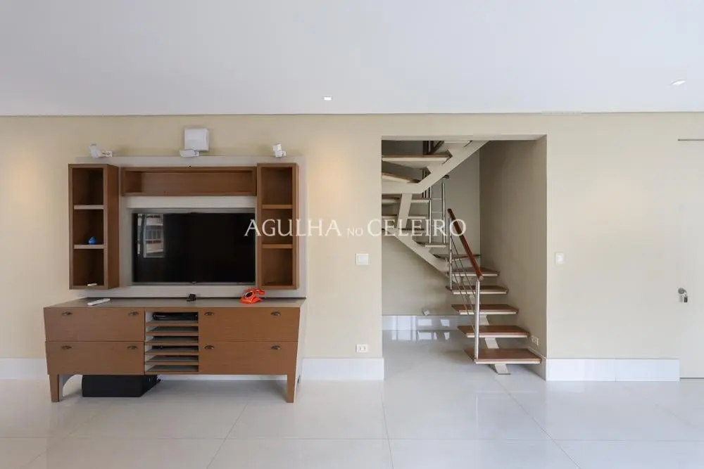 Venda/Jardim América: Cobertura Impecável na melhor localização do Jardins! – CO0645