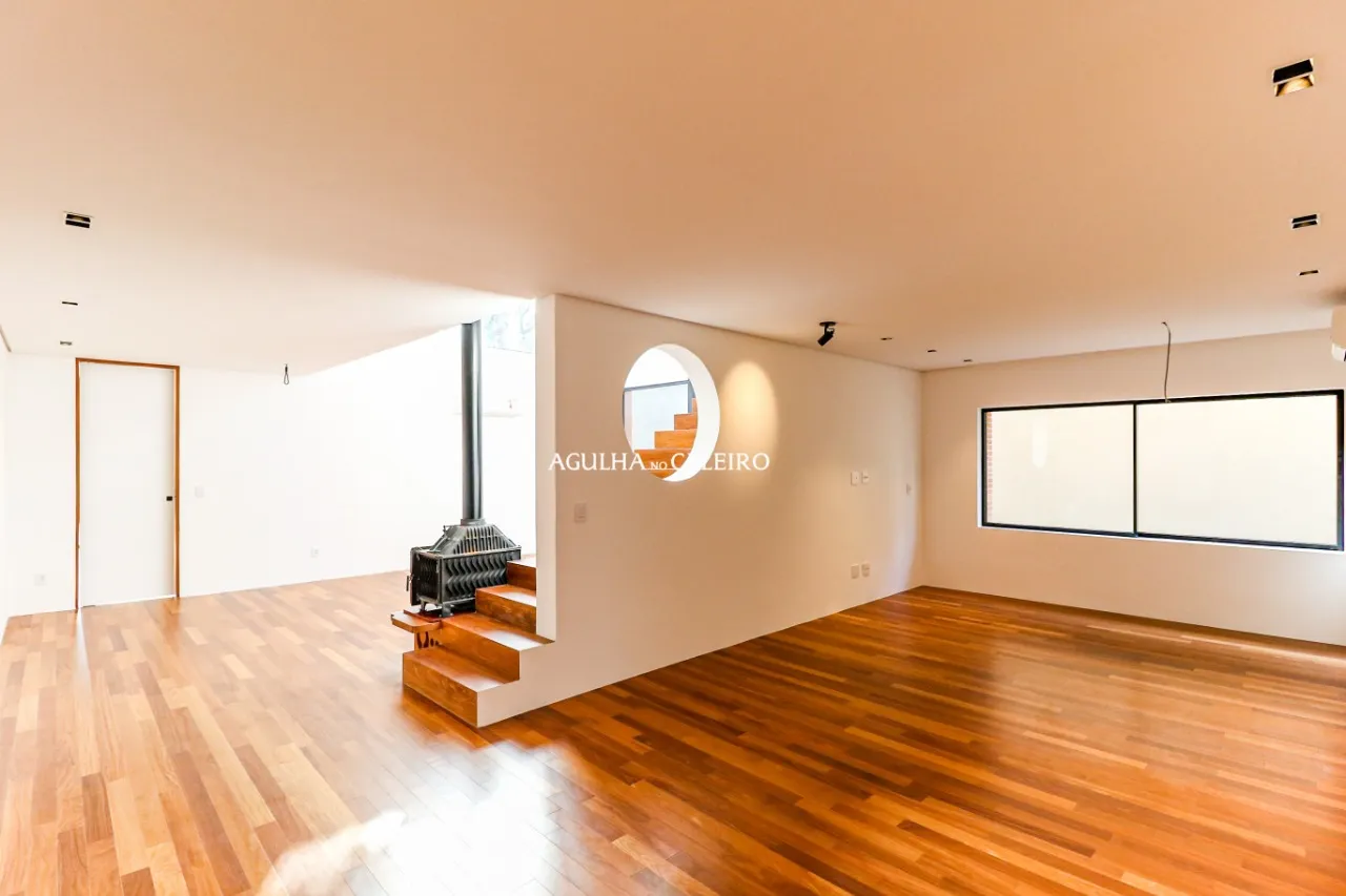 Uma casa especial, para pessoas especiais à venda no Jardim Paulista – 10137 - Rua Marechal Bittencourt, 91- (26 de 276)