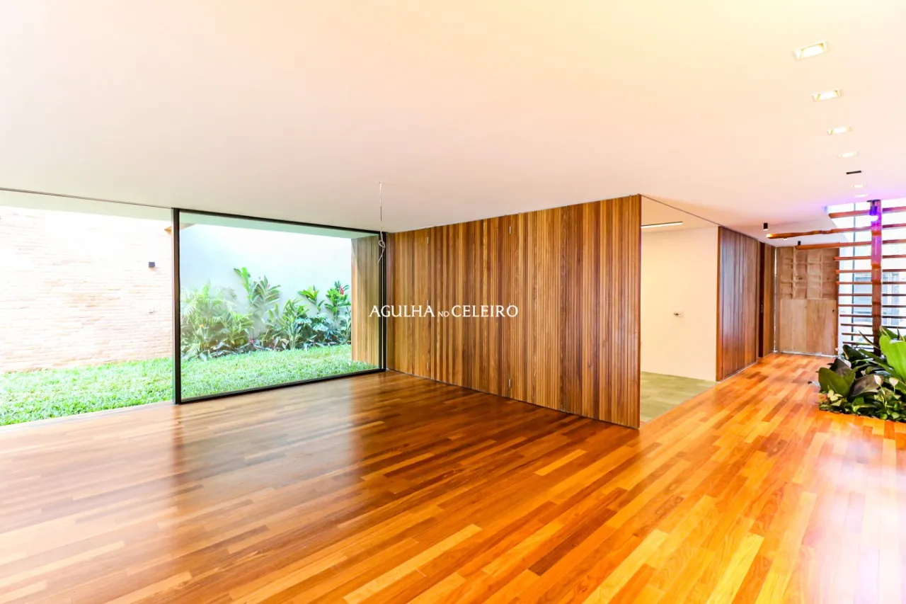 Uma casa especial, para pessoas especiais à venda no Jardim Paulista – 10137 - Rua Marechal Bittencourt, 91- (6 de 276)