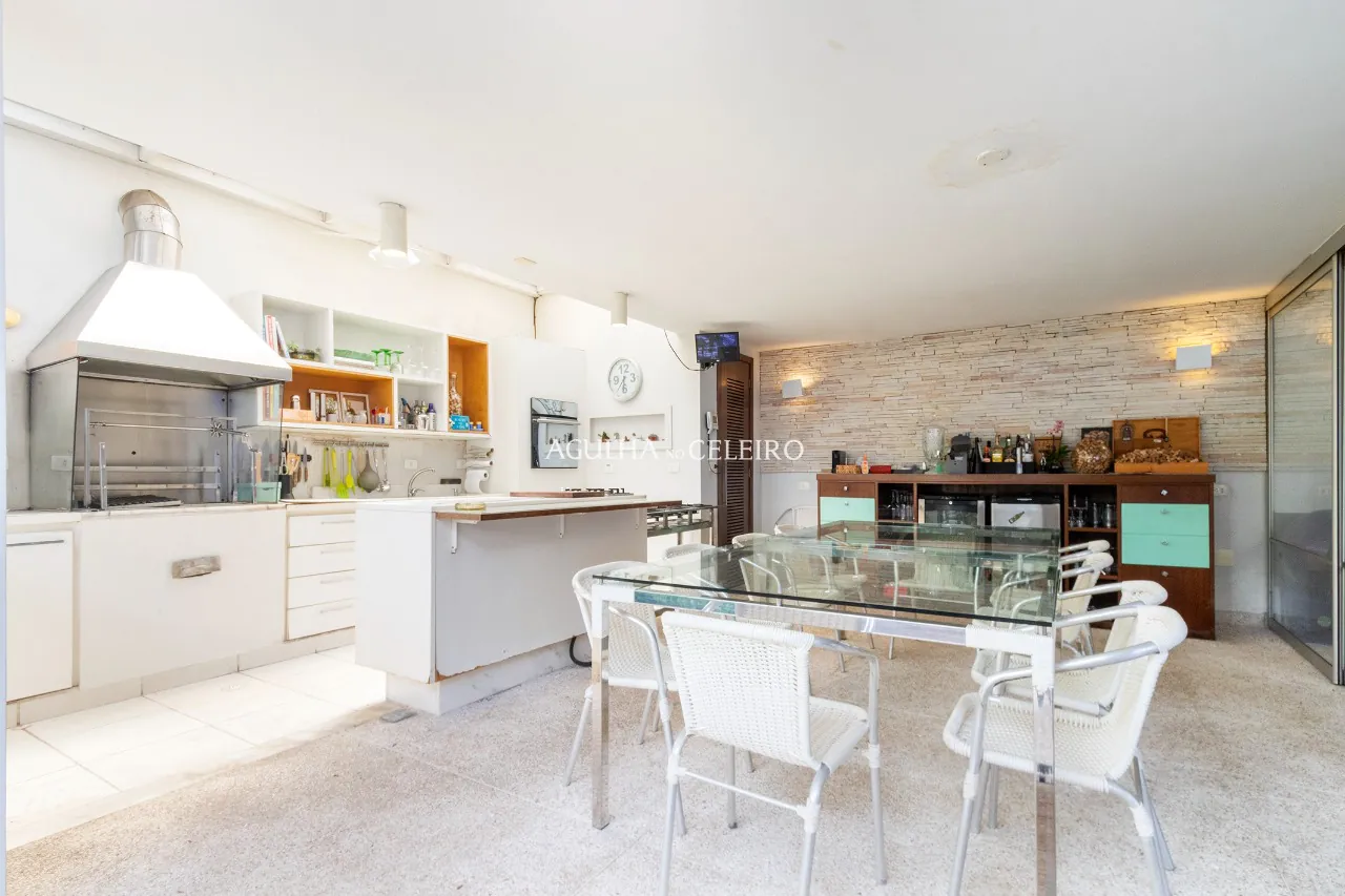 Casa deliciosa á venda em Alto de Pinheiros. – 12393