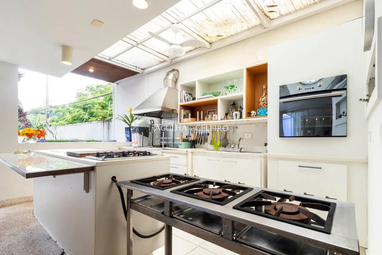 Casa deliciosa á venda em Alto de Pinheiros. – 12393