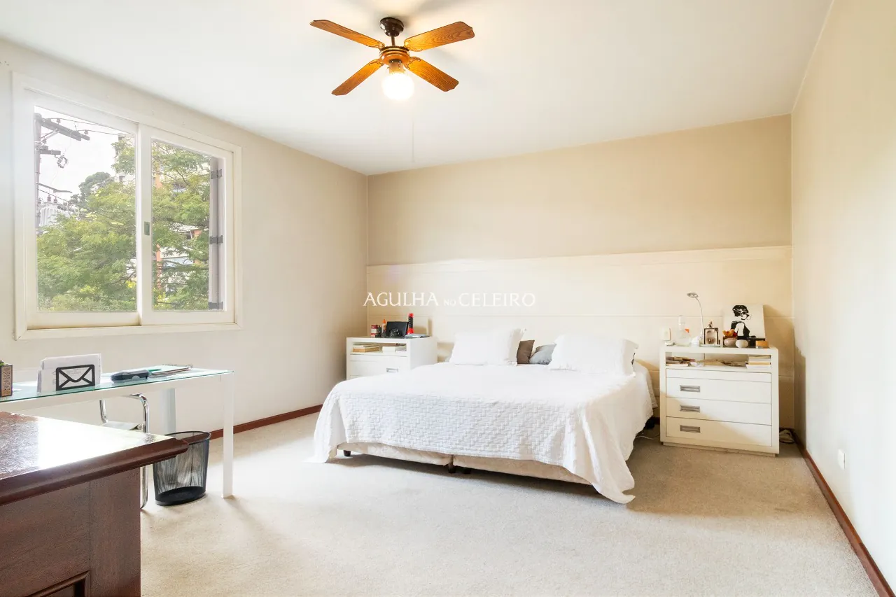 Casa deliciosa á venda em Alto de Pinheiros. – 12393