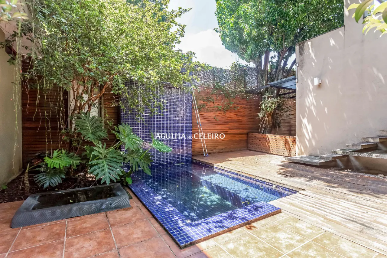 Casa com área externa repleta de verde à venda no Jardim Paulista – 12415 - IMG_0059