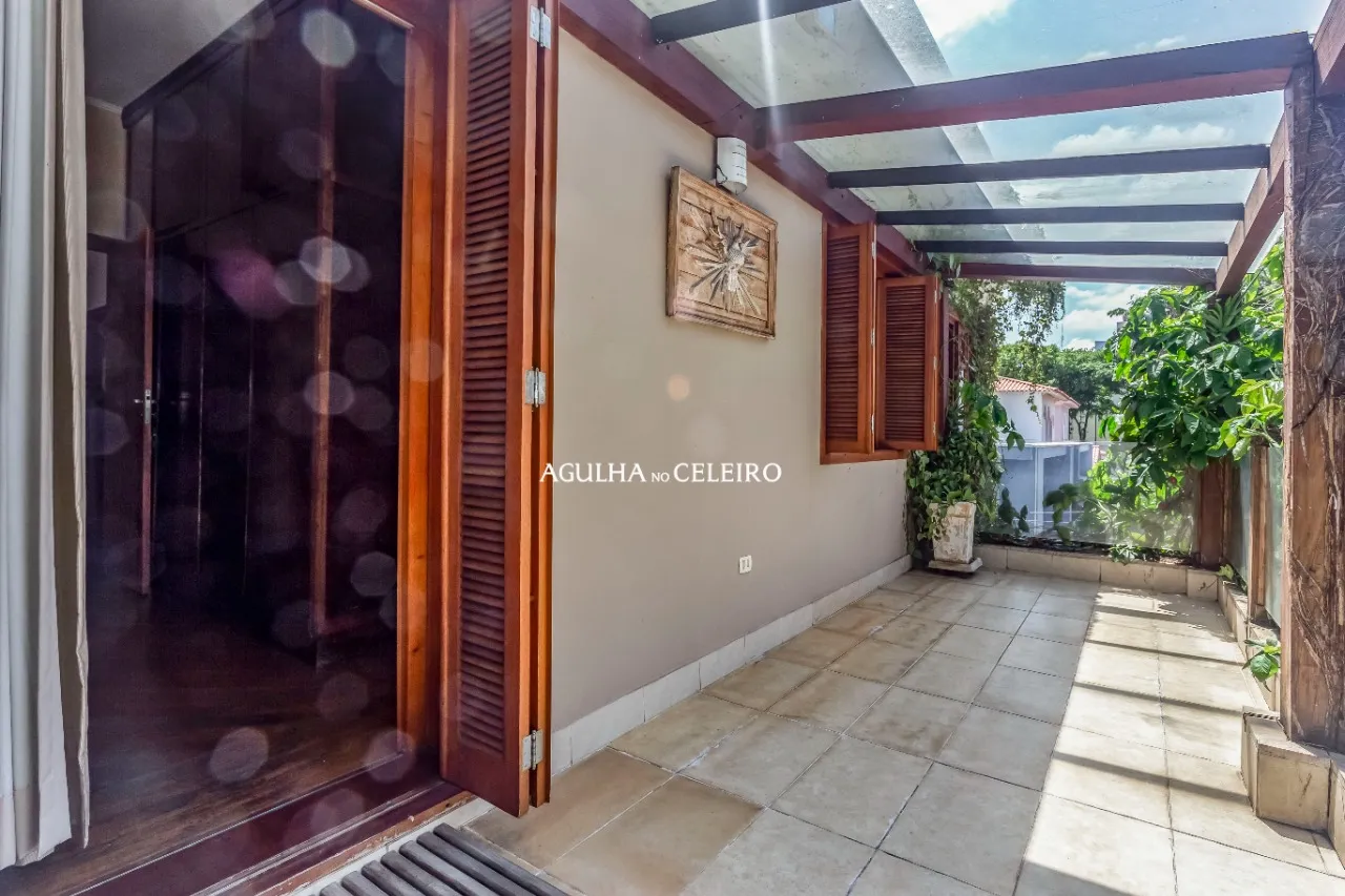 Casa com área externa repleta de verde à venda no Jardim Paulista – 12415 - IMG_0036