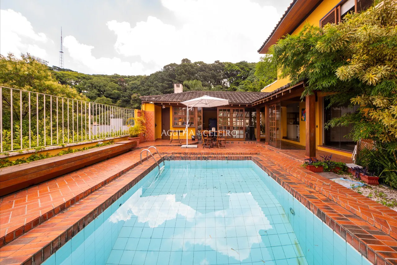 Uma casa clássica e intimista à venda em Pinheiros com planta de 436m² – 12617 - aparatamento - a - venda - em - alto - de - pinheiros (40)