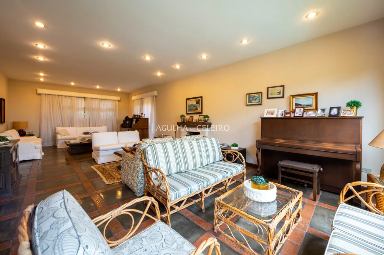 Uma casa clássica e intimista à venda em Pinheiros com planta de 436m² – 12617 - aparatamento - a - venda - em - alto - de - pinheiros (37)