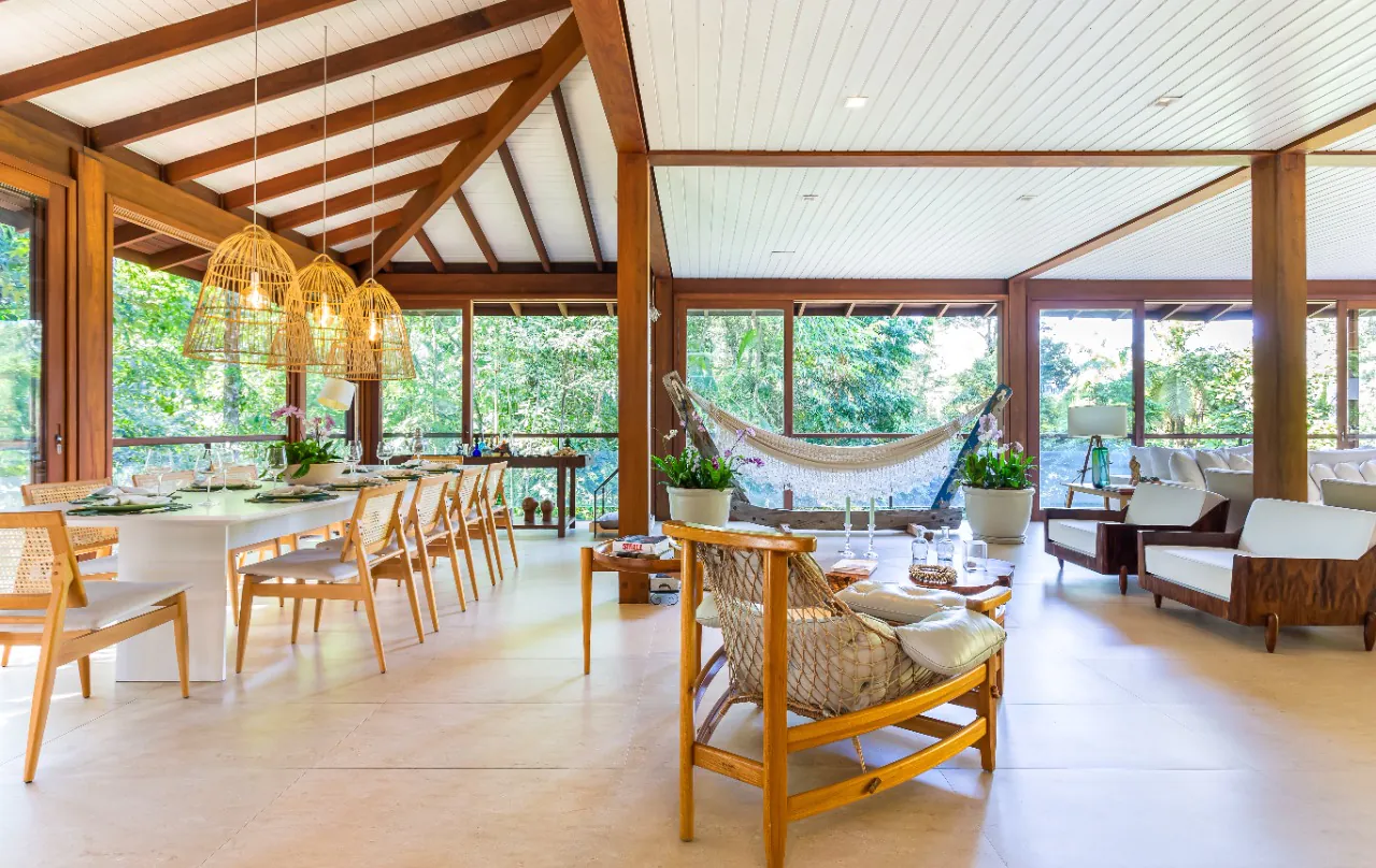 Casa de praia lindíssima, cercada pela Mata Atlântica na Praia de São Pedro. – 13195 - Alta Resolução56