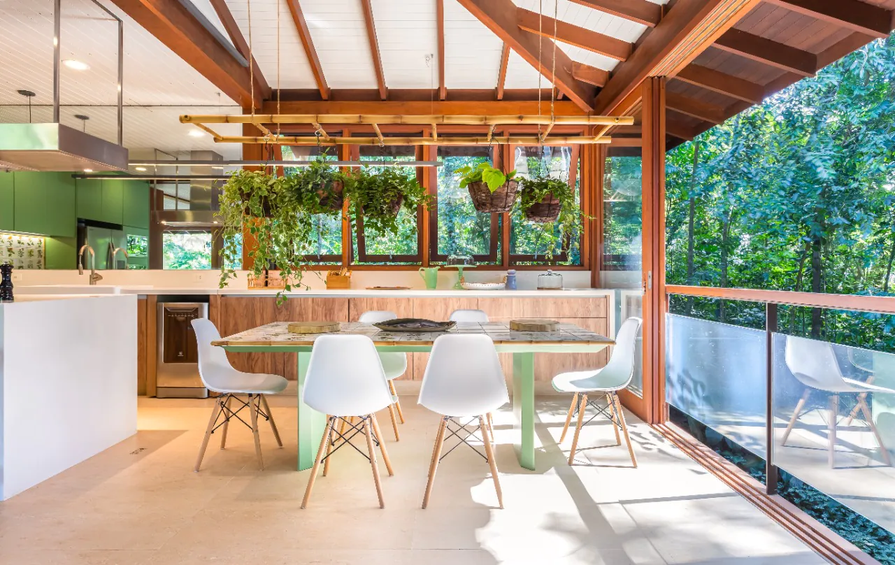 Casa de praia lindíssima, cercada pela Mata Atlântica na Praia de São Pedro. – 13195 - Alta Resolução61