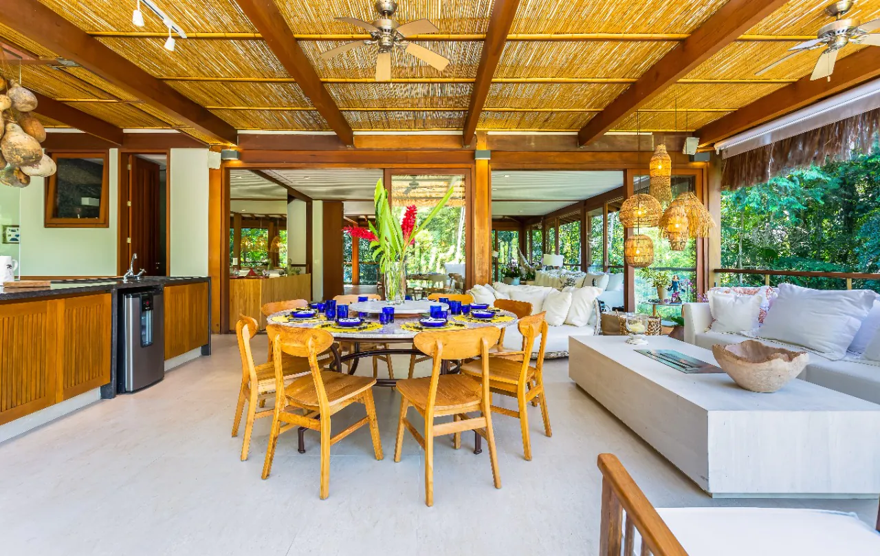 Casa de praia lindíssima, cercada pela Mata Atlântica na Praia de São Pedro. – 13195 - Alta Resolução71