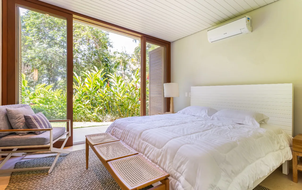 Casa de praia lindíssima, cercada pela Mata Atlântica na Praia de São Pedro. – 13195 - Alta Resolução45