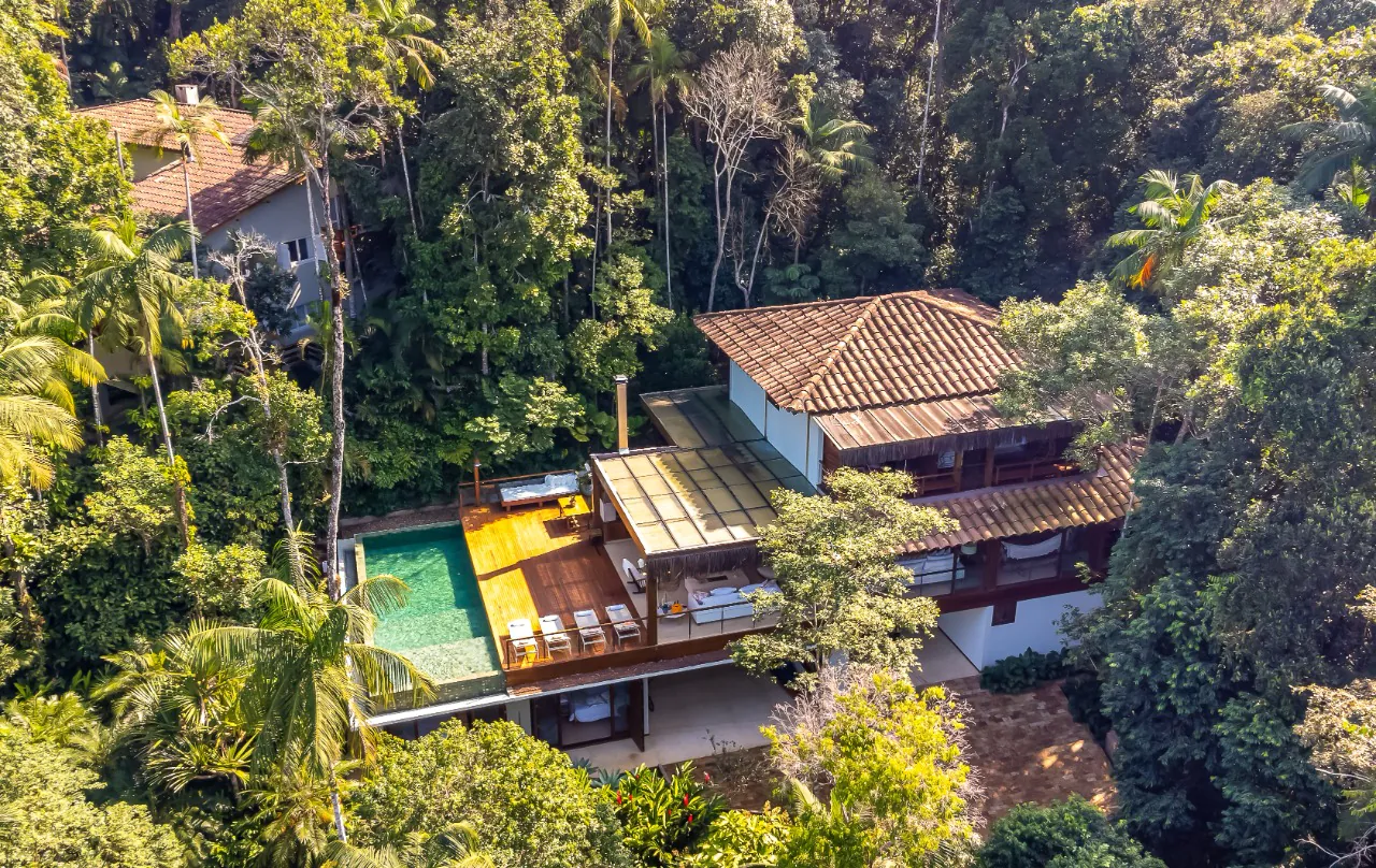 Casa de praia lindíssima, cercada pela Mata Atlântica na Praia de São Pedro. – 13195 - Alta Resolução93