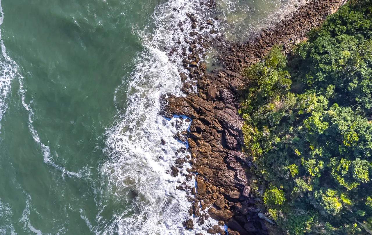 Casa de praia lindíssima, cercada pela Mata Atlântica na Praia de São Pedro. – 13195 - Alta Resolução106