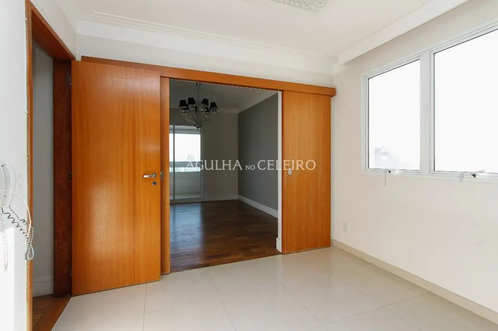 Apartamento a venda na Vila Madalena, varanda gourmet e vista eterna para o verde. – AP2438