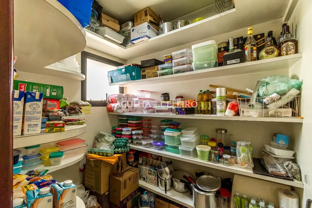 Venda/Moema: 04 suítes no melhor de Moema Pássaros! – AP7001