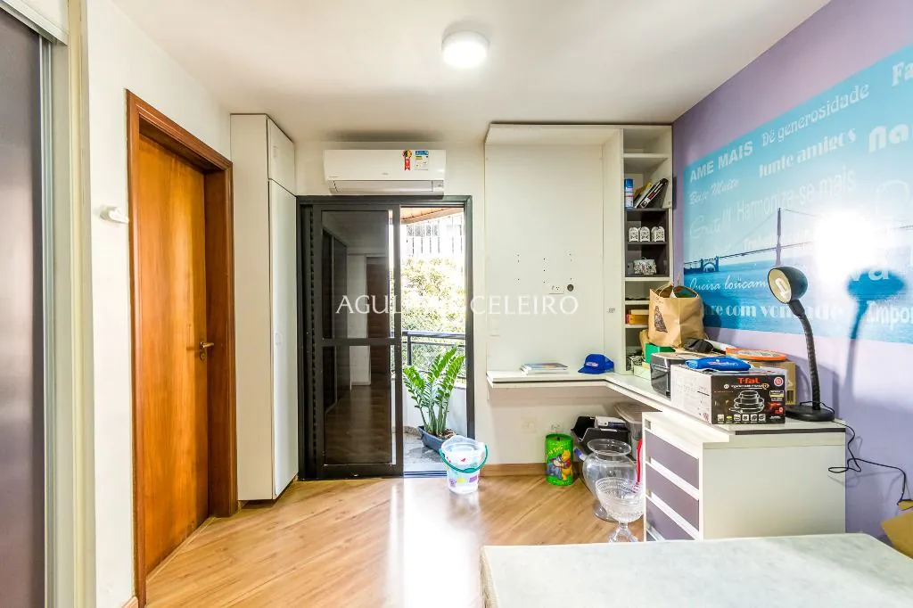 Venda/Moema: 04 suítes no melhor de Moema Pássaros! – AP7001