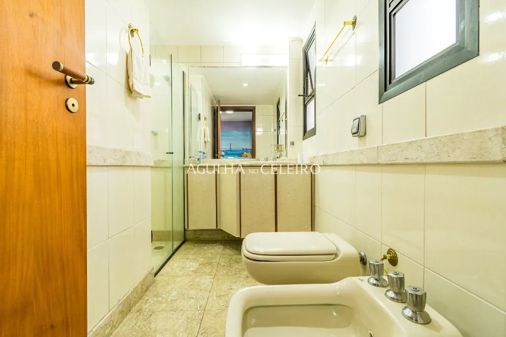 Venda/Moema: 04 suítes no melhor de Moema Pássaros! – AP7001