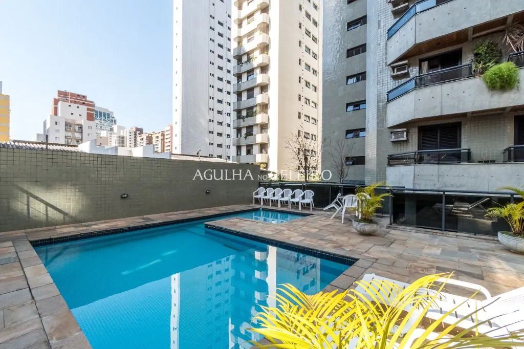 Venda/Moema: 04 suítes no melhor de Moema Pássaros! – AP7001