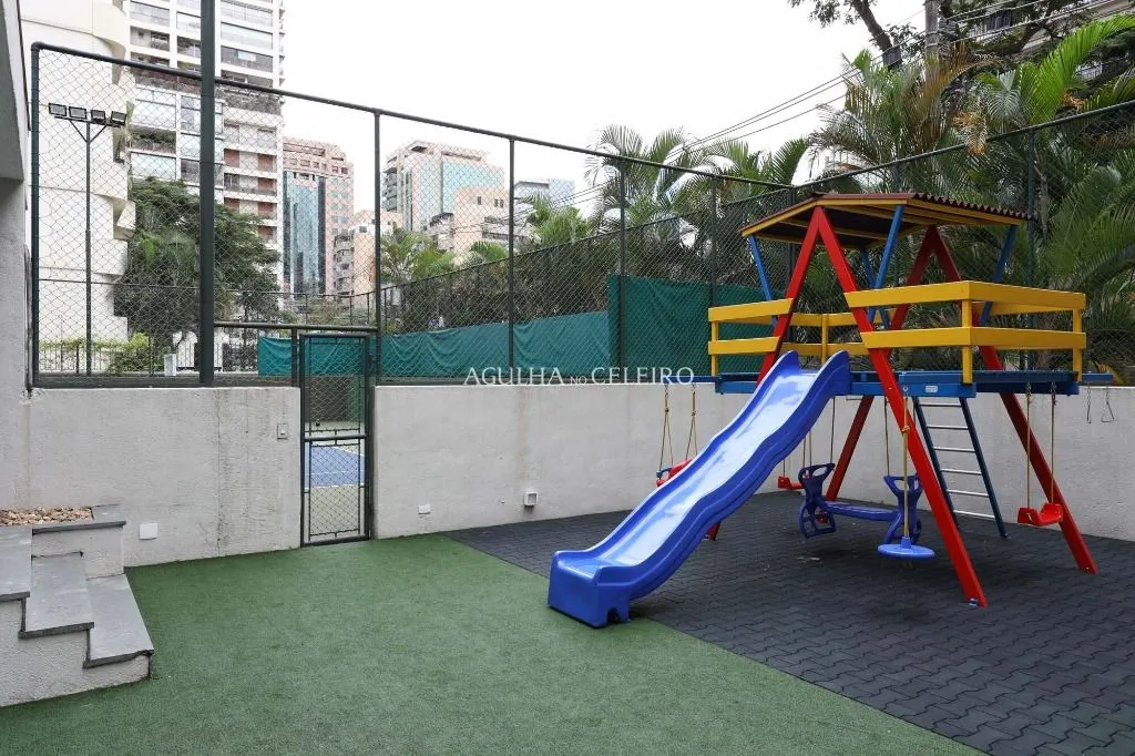 Venda/Itaim: 360 graus de vista! – AP7902