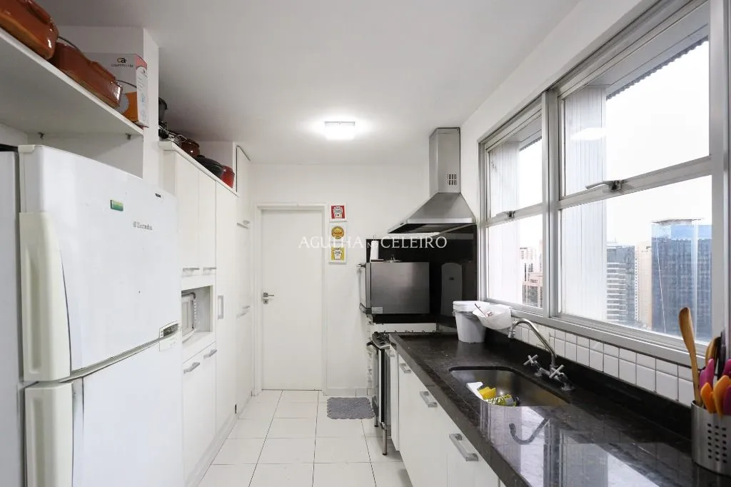 Venda/Itaim: 360 graus de vista! – AP7902