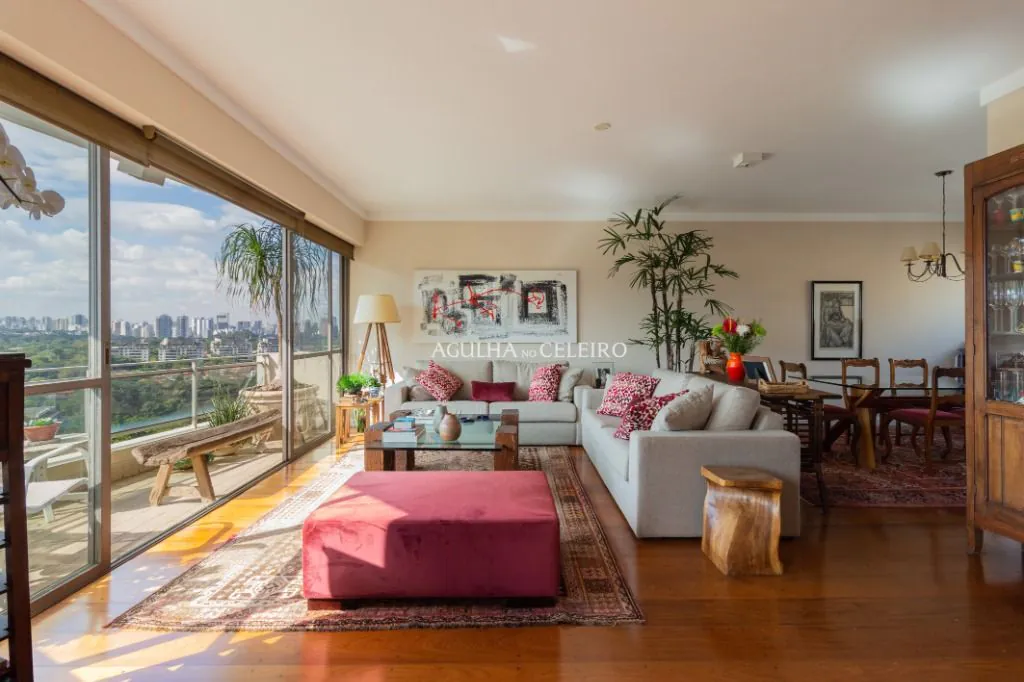 Vista incrível em localização desejada no Alto de Pinheiros. – AP7904