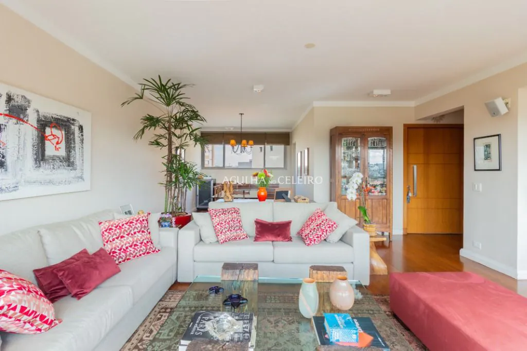 Vista incrível em localização desejada no Alto de Pinheiros. – AP7904